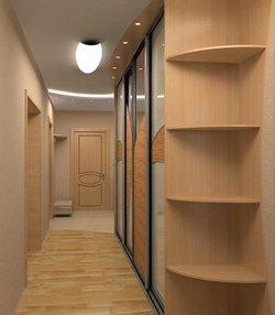 узкий коридор с мебелью и освещением