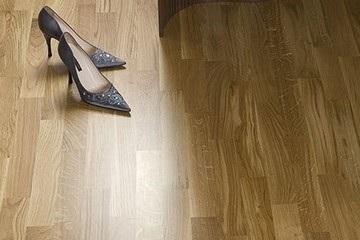 Дубовая паркетная доска — преимущества и особенности выбора